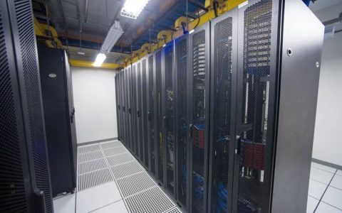 迪拜服务器服务商如何满足当地企业的技术需求？