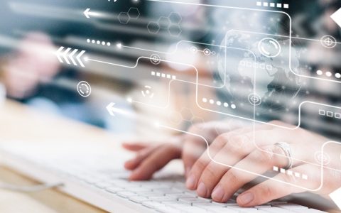 驾驭不断变化的格局：2024 年数据中心趋势