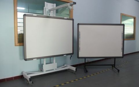 如何选择最适合您需求的电子白板供应商？